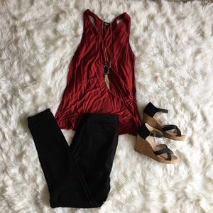 Eye catching Express top💛